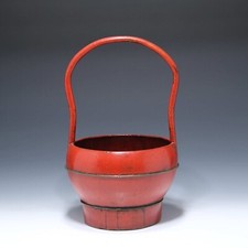 Rot lackierter Holzkorb Red