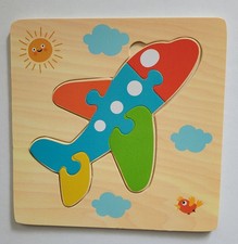 Kleines  buntes Holzpuzzle