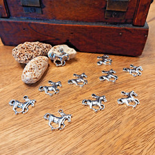 10 Pferde Pferd Anhänger