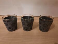 3 Glasteelichter mit Filzbezug in grau und Motiv Eiskristall