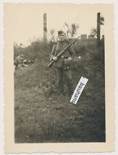 Foto Wehrmacht Soldat Karabiner Kartentasche 2.WK (8277a)