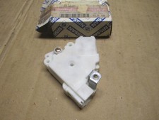 Nissan Terrano II R20 Stellmotor Türschloss hi NOS Nissan OEM 82553-50J01 (420)