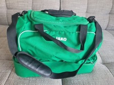 Sporttasche JAKO mit Bodenfach und zwei seitliche RV Fächer ca. 60 cm x 38 cm