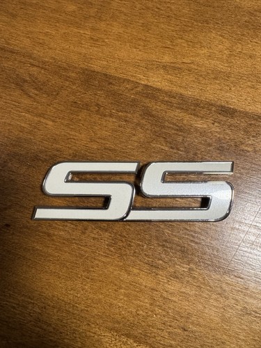Oem trunk pearl - ss, badge