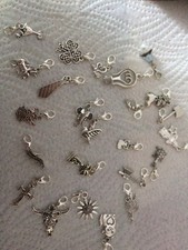 24 Charm Charms Anhänger  silberfarben mit Karabiner (11415)