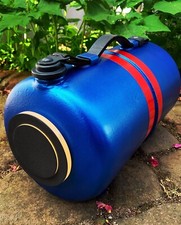 Designlampe aus altem Benzinkanister mit moderner LED Beleuchtung 