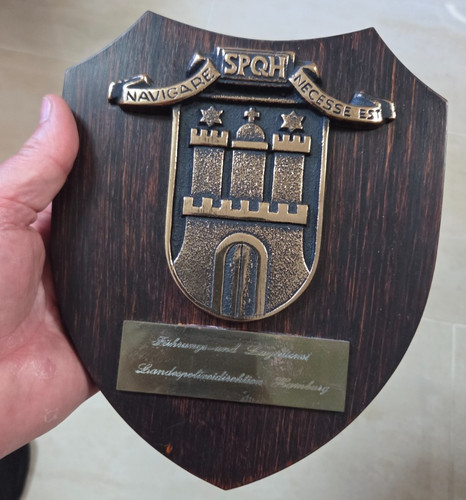 Holztafel 1990 polizei - polizei, lpd