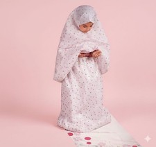 Kleine mädchen bis - mädchen,