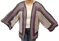 Jacke Hexagon lila grau gehäkelt Handmade