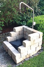 Schwenkgrill Edelstahl Grillgalgen 70 cm Dreibein Beleuchtung Kurbel Bodenhülse