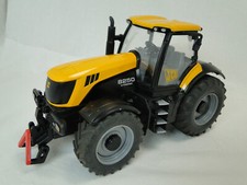 Siku Farmer JCB Fastrac 8250 V-Tronic 1:32