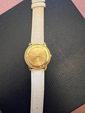 Quartz Uhr mit schwimmenden