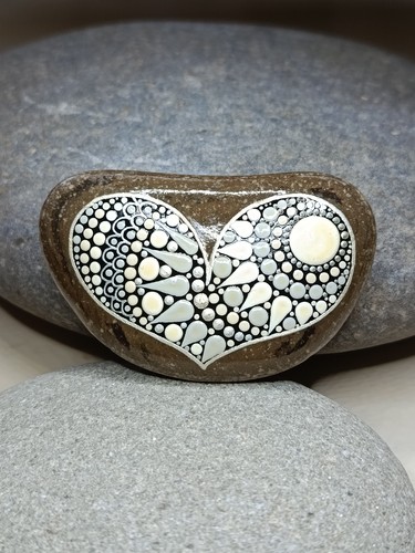 Bemalter stein herz mandala - bemalter, stein,