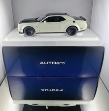 Autoart dodge challenger - autoart,