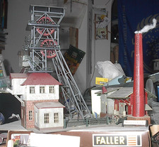 Faller HO 945/130945 Förderanlage "Marienschacht" , gebaut .