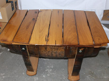 Tisch aus altem Whisky Fass mit Eichen Brettern 100cm x 75cm handgefertigt