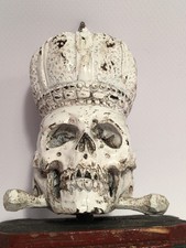 Memento Mori  / Holz