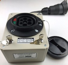 Renault Twizy Ladeadapter 16 A / 1 Phase  /Typ 2 Einbaudose  auf Schuko Adapter 