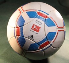 adidas Torfabrik matchball Fußball Saison 2011/12 gebraucht