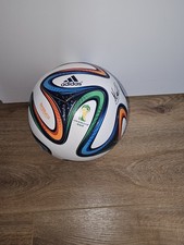 Neu Adidas Matchball Brazuca WM Brasilien 2014 Ball Fußball Spielball Pallone