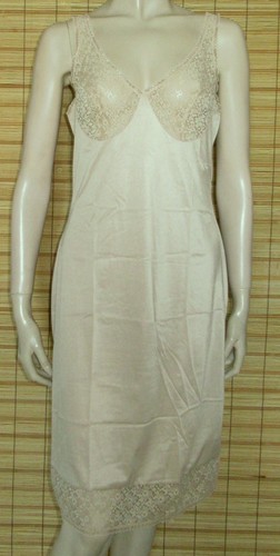 Hautfarbenes unterkleid - hautfarbenes,