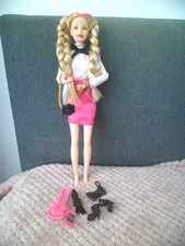 ATEMBERAUBENDE BARBIE PUPPE ~