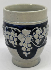 Steingut - Weinbecher - Höhe ca. 8,5 cm