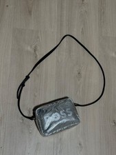 Hugo Boss Silberfarbene