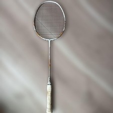 YONEX VOLTRIC LIGHT