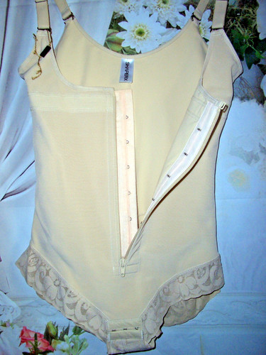 Strammes latex mieder - strammes,