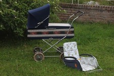 Retro Vintage 70er Jahre Kombi Kinderwagen rosen Blumen von Streng