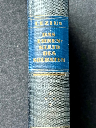 Das ehrenkleid des soldaten - das,
