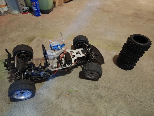Kyosho roller servos - +,