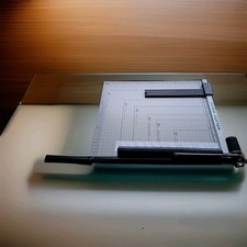 Foto und Papierhebelschneider 