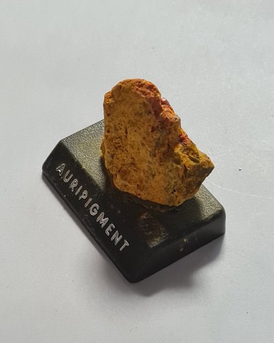 Realgar auripigment edelstein - realgar,