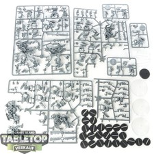 Orks - Assault on Black Reach: Ork-Anteil + 3 x Ork Nobz - im Gussrahmen