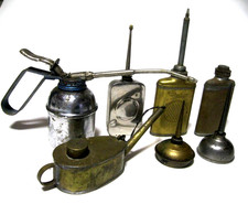 Konvolut 7 alte Ölkännchen