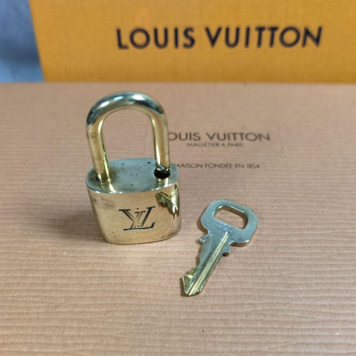 Louis vuitton vorhängeschloss - louis,