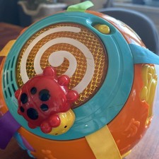 Tech tanzende musikkugel - tanzende,