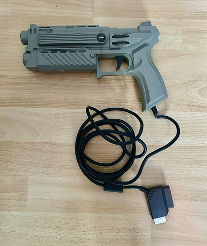 Logic3 predator light - light, gun
