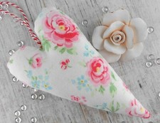 Tilda Stoffherzen Rosen aus