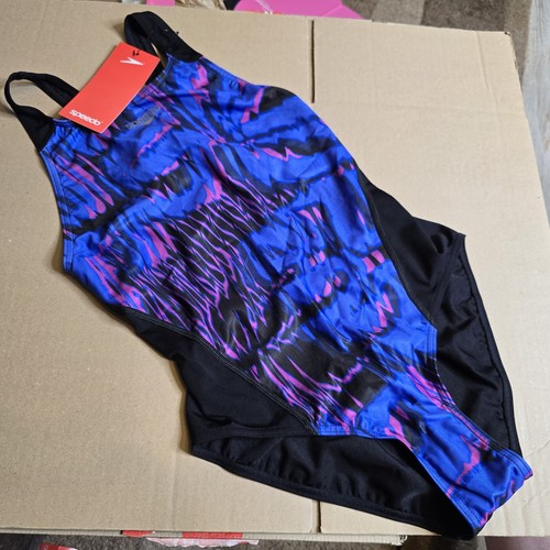 Schicker badeanzug von speedo - badeanzug,