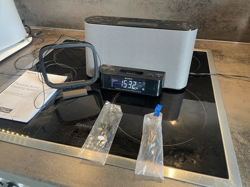 Sony icf ds11ip radio - sony, docking