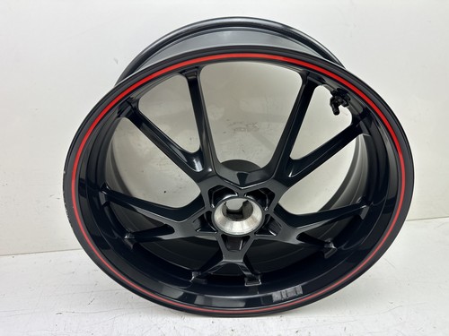 Triumph speed triple 1050 - triumph,