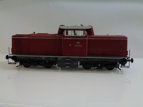 Km1 spur 102437 diesellok - 1,