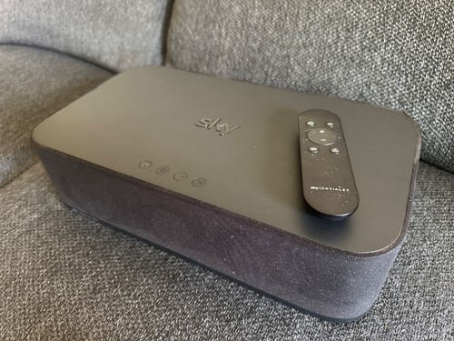 Sky soundbox sb100 devialet - soundbox, by