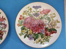 Sammelteller. Ursula Band. Hutschenreuther. Wandteller. Teller. Bradex. Blumen.