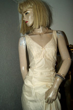 Sanftes Nylon Unterkleid