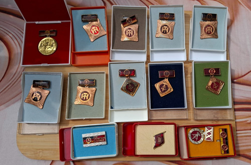 Ddr orden abzeichen mit - ddr, etui
