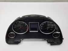 AUDI A4 B6 Tacho Tachometer Drehzahlmesser Kombiinstrument 8E0920900L    (08)